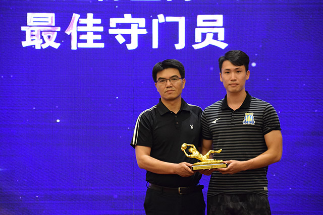 周琦10+10首钢力克辽宁 杨瀚森12分青岛胜四川